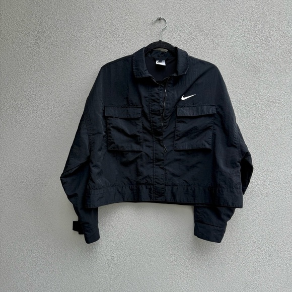 NIKE Woven Field Jacket women’s Medium black sportswear essential - Picture 2 of 10